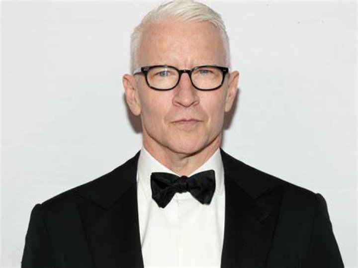 Anderson Cooper Net Worth (2021), Height, Age, Bio and Facts