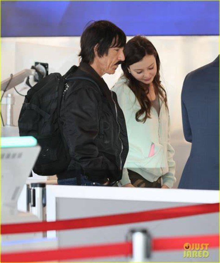 Anthony Kiedis 2020 Girlfriend, net worth, tattoos, smoking & body
