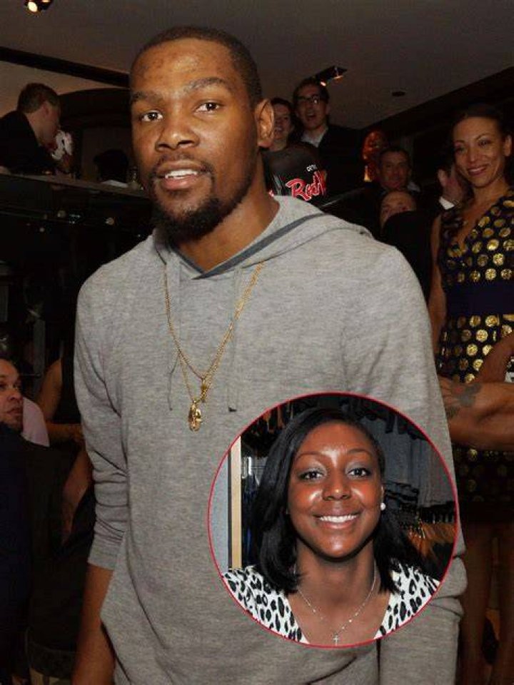 Kevin Durant Gets Engaged to WNBA Player Essence