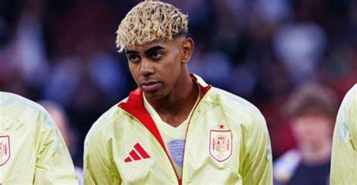Lamine Yamal makes history for Spain in 71 win over as