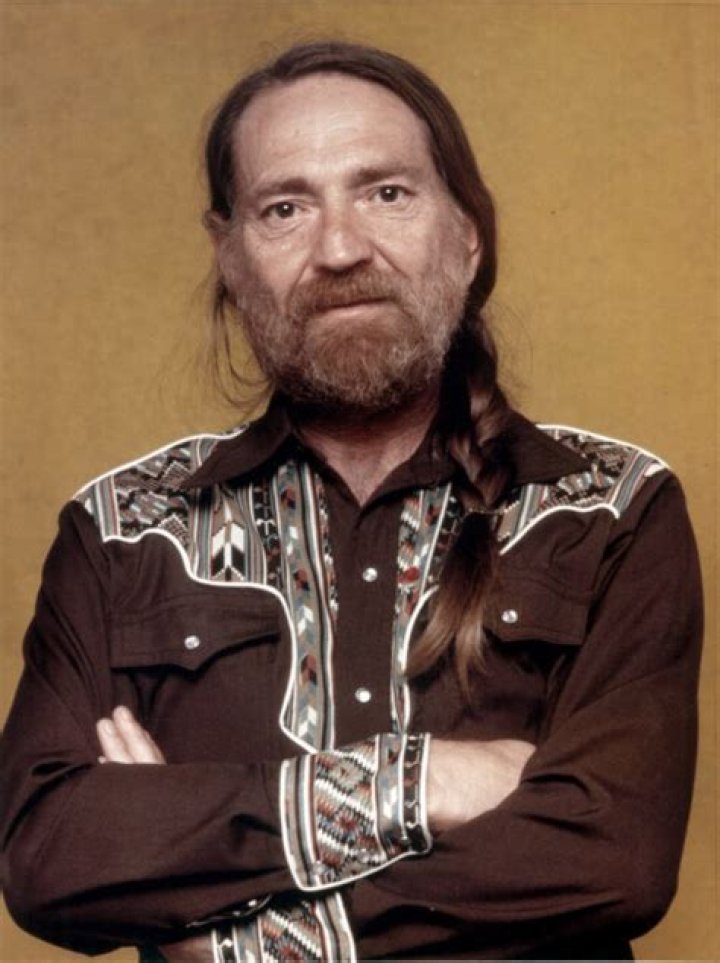 Light Up Willie Nelson To Receive 2021 Clio Cannabis Lifetime