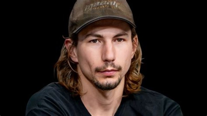 Parker Schnabel Bio, Net Worth, Salary, Father, Brother, Parents, Today
